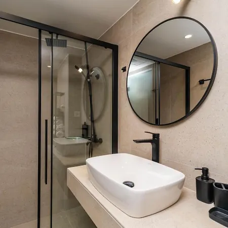 Metro Mare Villa *